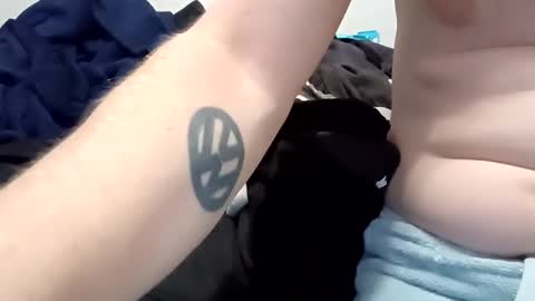 Noah Wesley online show from January 1, 2025, 5:43 am