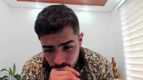 LIAM- noah online show from November 11, 2025, 1:33 pm