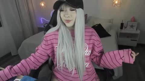 Noah  online show from February 17, 2026, 5:59 am