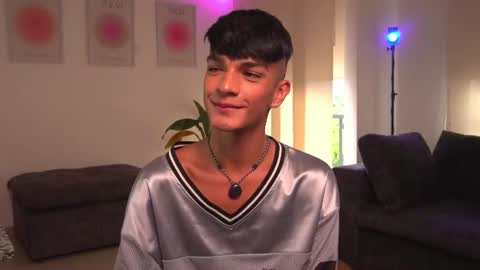 Snapshot of noahh_th03 chatting on June 19, 2026, 3:05 pm Noah online show from June 19, 2026, 3:05 pm