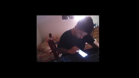 Snapshot of noahsmitt1 chatting on April 12, 2026, 4:34 pm noah online show from April 12, 2026, 4:34 pm