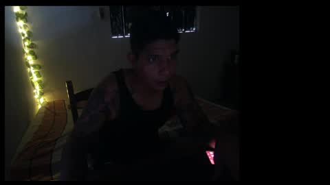 Snapshot of noahsmitt1 chatting on May 18, 2026, 7:52 pm noah online show from May 18, 2026, 7:52 pm