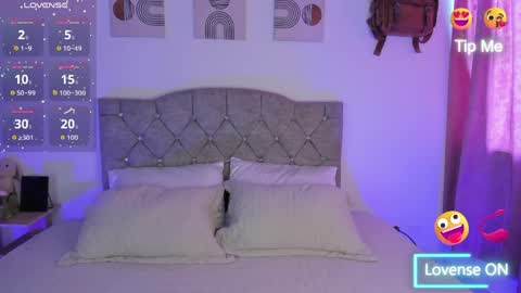 NoahVence online show from April 8, 2026, 6:41 pm