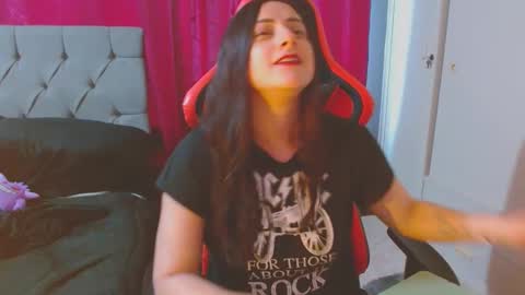 Noamartin online show from September 9, 2025, 10:53 pm