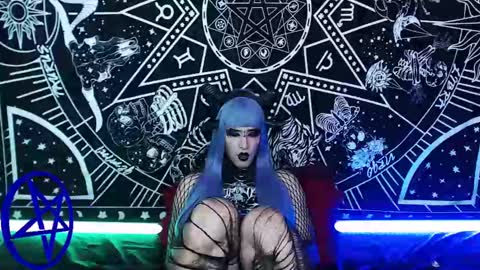 caroline online show from December 21, 2024, 7:13 am