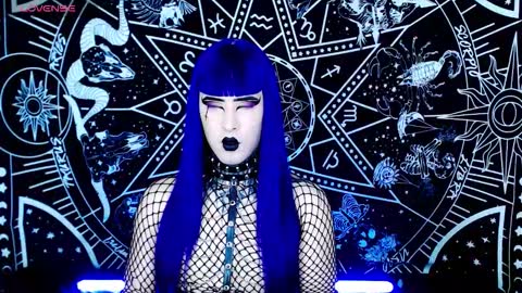 caroline online show from October 30, 2025, 2:02 am