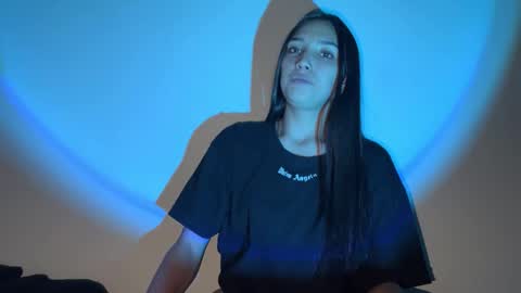 Jean Y Isa online show from January 11, 2026, 5:34 am