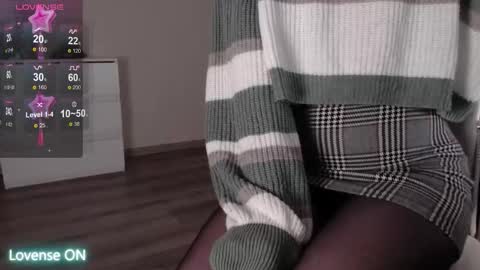 Snapshot of noelleneptune chatting on January 12, 2026, 12:38 am noelleneptune online show from January 12, 2026, 12:38 am