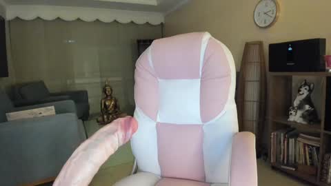 Snapshot of noemibcnz chatting on November 16, 2025, 12:16 am In instagram dayhannanoemi online show from November 16, 2025, 12:16 am