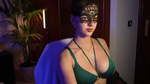Ivy online show from April 20, 2026, 10:33 pm