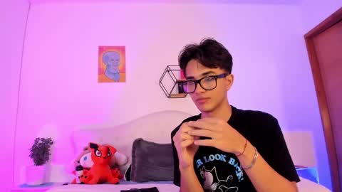 noha_natan online show from October 25, 2025, 12:13 pm