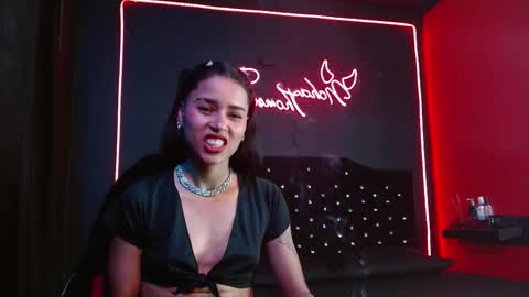 Snapshot of noha_thomson chatting on February 27, 2026, 9:15 pm Noha Thomson online show from February 27, 2026, 9:15 pm