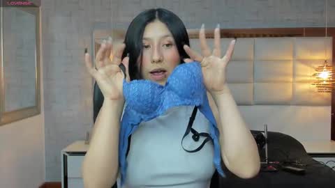  Nohemi   online show from September 9, 2025, 7:13 pm