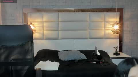  Nohemi   online show from September 20, 2025, 7:04 pm