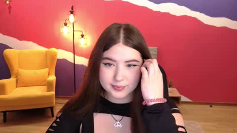 noirwhisper online show from November 18, 2025, 3:23 am