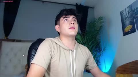 Nolan  online show from September 19, 2025, 5:57 pm