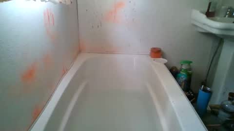 Noliana online show from November 25, 2025, 7:03 pm