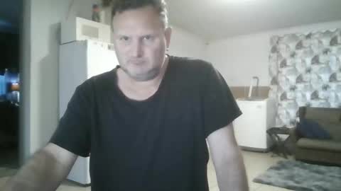 Nollie online show from May 25, 2026, 5:02 am