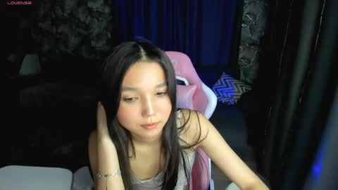 nomi online show from April 18, 2026, 7:58 pm