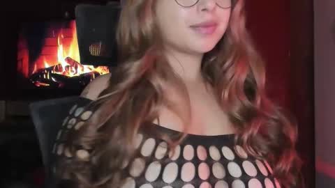 Ara online show from December 16, 2025, 4:06 am