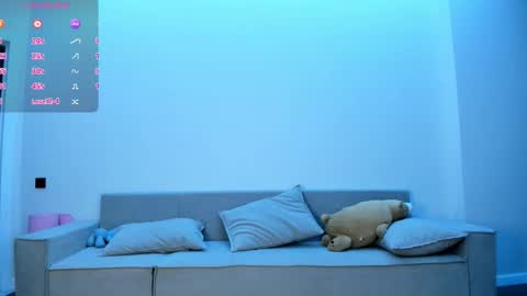 Nora online show from December 18, 2025, 2:50 am