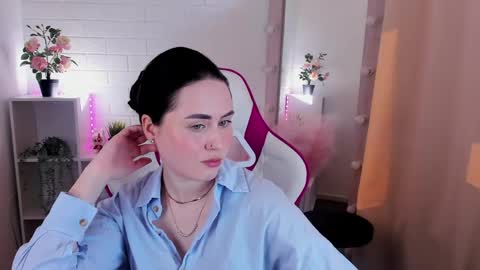 Snapshot of noralumi chatting on April 21, 2026, 6:41 am Nora online show from April 21, 2026, 6:41 am