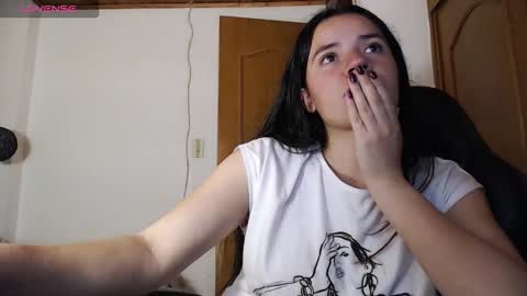 noreen_ online show from November 14, 2025, 3:05 am