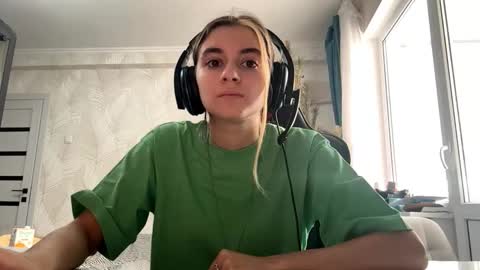 Snapshot of norinefrymyer chatting on February 25, 2026, 7:18 am Elena online show from February 25, 2026, 7:18 am