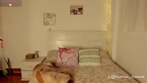 Norma Jeaane online show from September 23, 2025, 2:31 pm