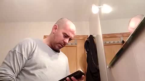 Snapshot of normalito42 chatting on December 22, 2025, 10:56 am NORMALITO online show from December 22, 2025, 10:56 am