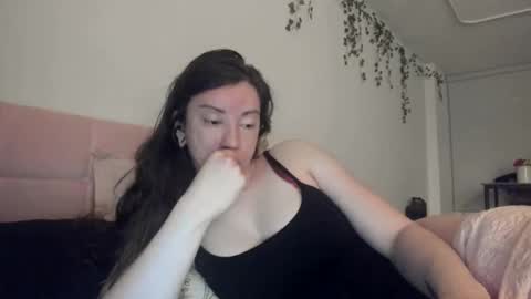Emily snow online show from April 14, 2026, 12:38 am