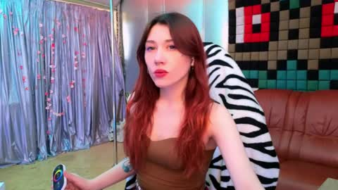 Snapshot of northern_moon chatting on May 6, 2026, 6:08 am northern_moon online show from May 6, 2026, 6:08 am