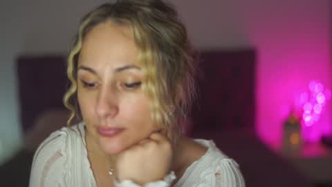 Tina online show from January 2, 2025, 2:54 am