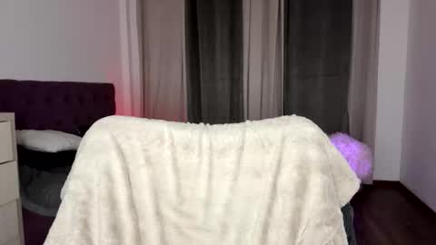 Tina online show from November 4, 2025, 2:21 am