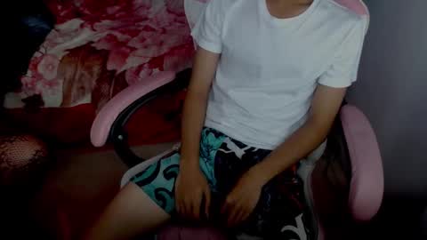 Snapshot of noughty_yuji chatting on February 5, 2026, 7:13 am Yuji online show from February 5, 2026, 7:13 am