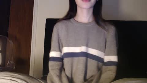 Snapshot of novafrey chatting on December 6, 2024, 6:15 am Olivia online show from December 6, 2024, 6:15 am