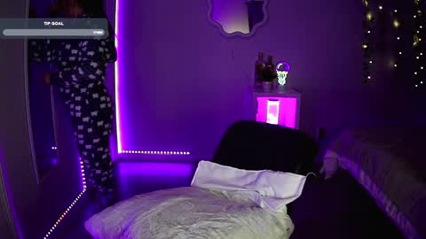 Snapshot of novahh_syxxx chatting on January 18, 2025, 11:43 am novahh_syxxx online show from January 18, 2025, 11:43 am