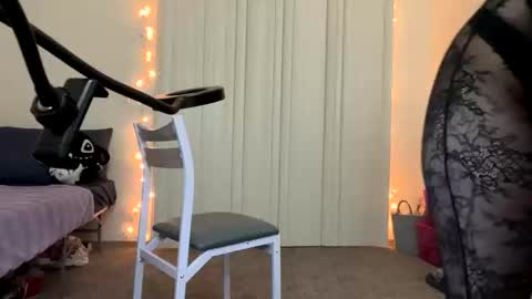 Snapshot of novahh_syxxx chatting on January 19, 2026, 7:45 am novahh_syxxx online show from January 19, 2026, 7:45 am