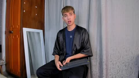 NovayBrian online show from January 30, 2025, 4:37 am