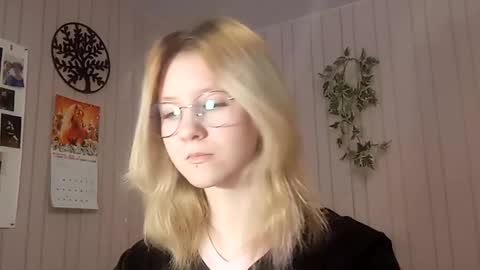 Sari  It is my first day  online show from February 19, 2026, 2:13 pm