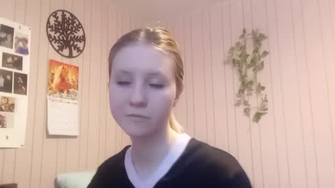 Sari  It is my first day  online show from February 22, 2026, 2:37 pm