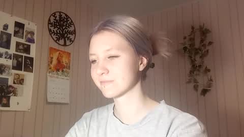 Sari  It is my first day  online show from February 27, 2026, 3:12 pm