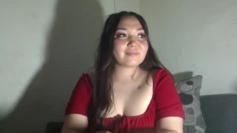 novena_luna online show from February 22, 2026, 5:51 am