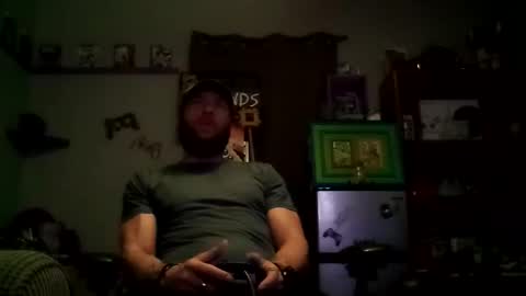 Snapshot of number1dad_ chatting on January 29, 2025, 3:33 am Awwwww Hey Sweetie Pies. Welcome To The Sweetie Pie Lounge. Enjoy The Dad-Cast. SweetCorny Fun-loving Dad Talk. online show from January 29, 2025, 3:33 am