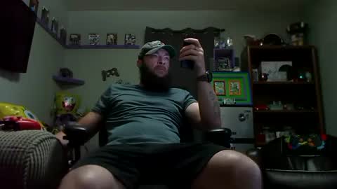 Snapshot of number1dad_ chatting on September 10, 2025, 9:31 am Awwwww Hey Sweetie Pies. Welcome To The Sweetie Pie Lounge. Enjoy The Dad-Cast. SweetCorny Fun-loving Dad Talk. online show from September 10, 2025, 9:31 am