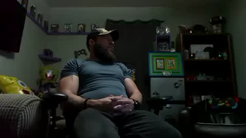 Snapshot of number1dad_ chatting on September 15, 2025, 3:39 am Awwwww Hey Sweetie Pies. Welcome To The Sweetie Pie Lounge. Enjoy The Dad-Cast. SweetCorny Fun-loving Dad Talk. online show from September 15, 2025, 3:39 am