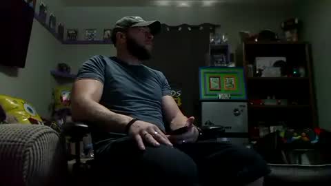 Snapshot of number1dad_ chatting on September 30, 2025, 7:30 pm Awwwww Hey Sweetie Pies. Welcome To The Sweetie Pie Lounge. Enjoy The Dad-Cast. SweetCorny Fun-loving Dad Talk. online show from September 30, 2025, 7:30 pm