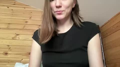 Ema online show from November 5, 2025, 6:13 am