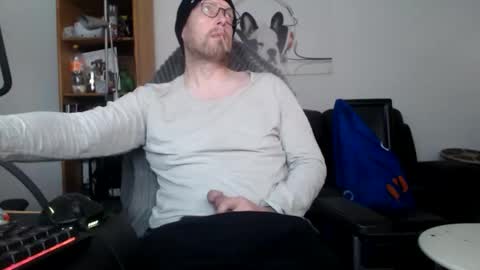 nursefan online show from November 9, 2025, 10:46 am