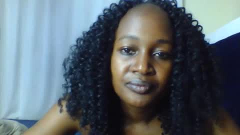 Snapshot of nutgal_ chatting on March 5, 2026, 12:01 pm nutgal online show from March 5, 2026, 12:01 pm